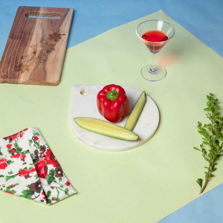 WHITE-MARBLE-PLATTER-WITH-HOLE