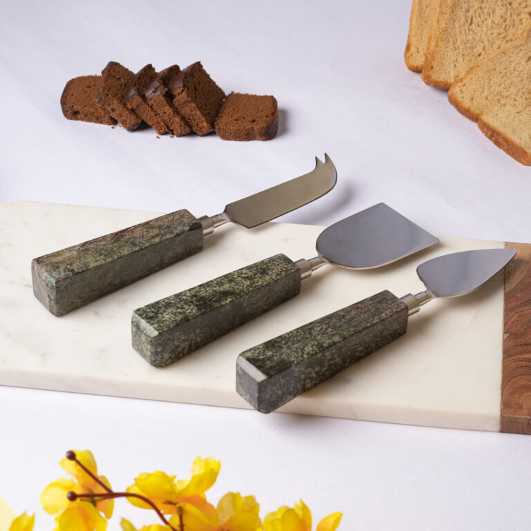 black-marble-cutlery-set