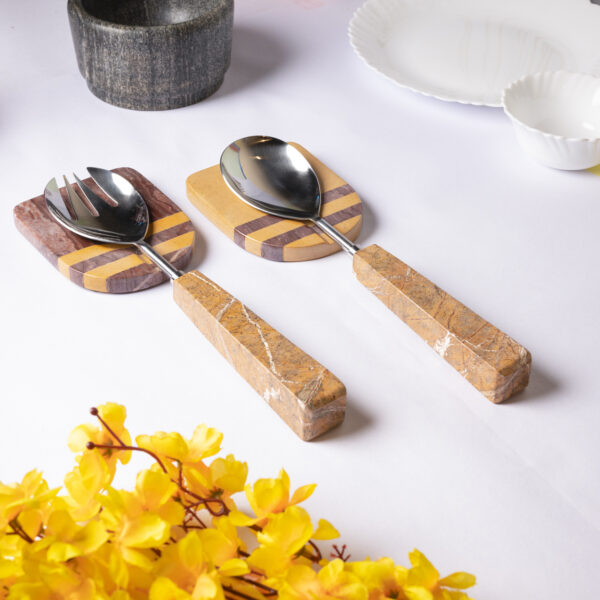 brown-marble-cutlery-set