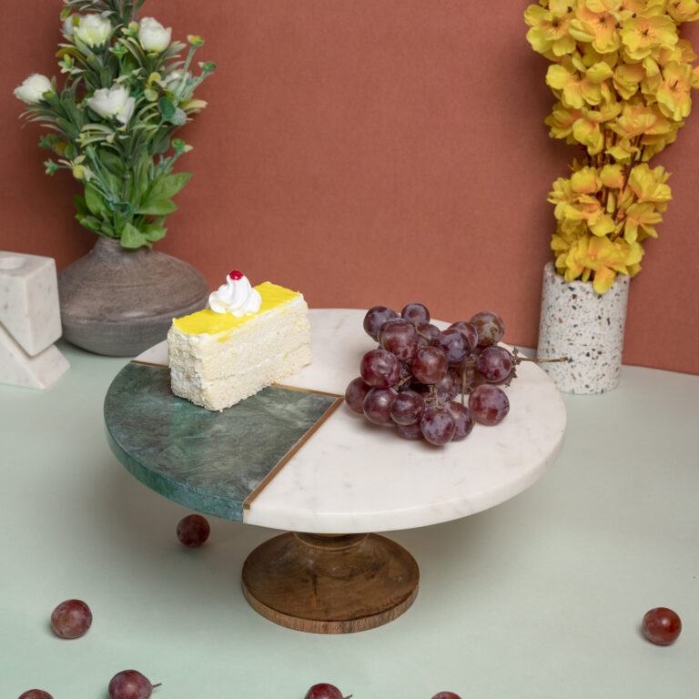 green-and-white-marble-cake-stand