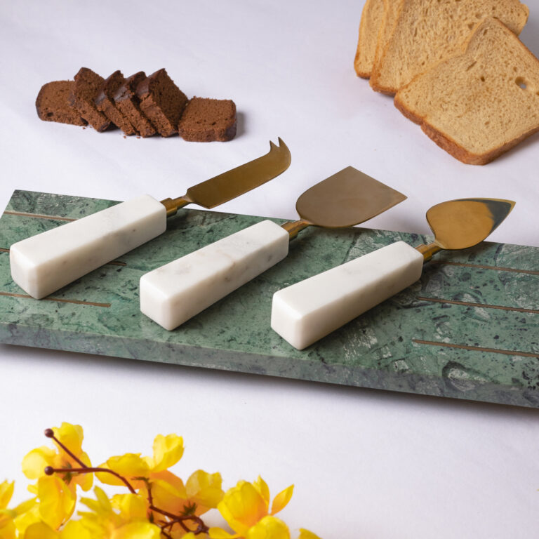 white-marble-cutlery-set